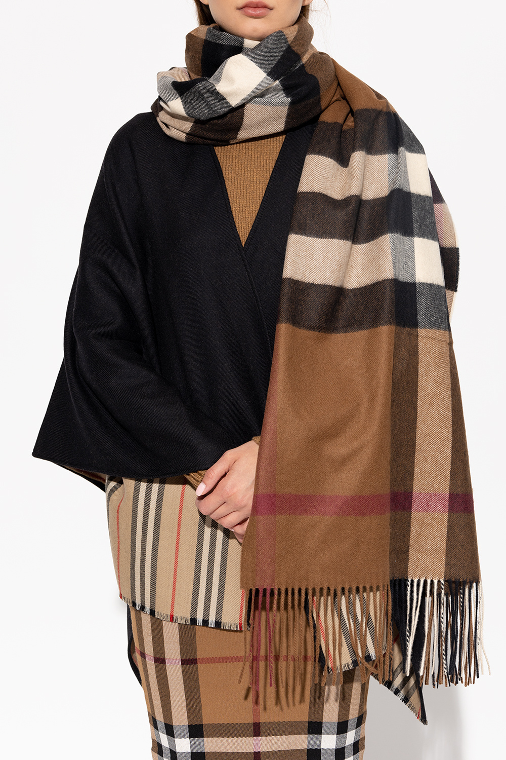 Burberry camel sales cashmere scarf